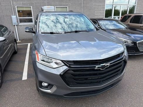 Used 2019 Chevrolet Traverse LT w/ LT Premium Package AWD/4WD image 17