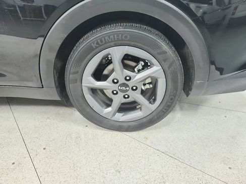 Used 2025 Kia K4 FWD image 38