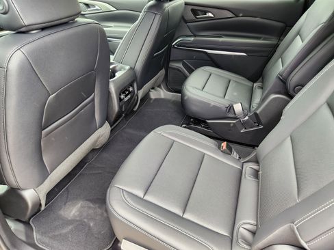 New 2026 Chevrolet Traverse LT w/ Midnight/Sport Edition FWD image 25