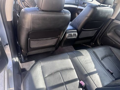 Used 2015 INFINITI Q40 AWD w/ Navigation Package image 26