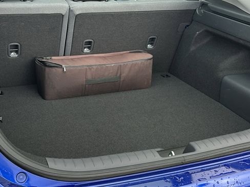 Used 2021 Hyundai Ioniq SE image 27