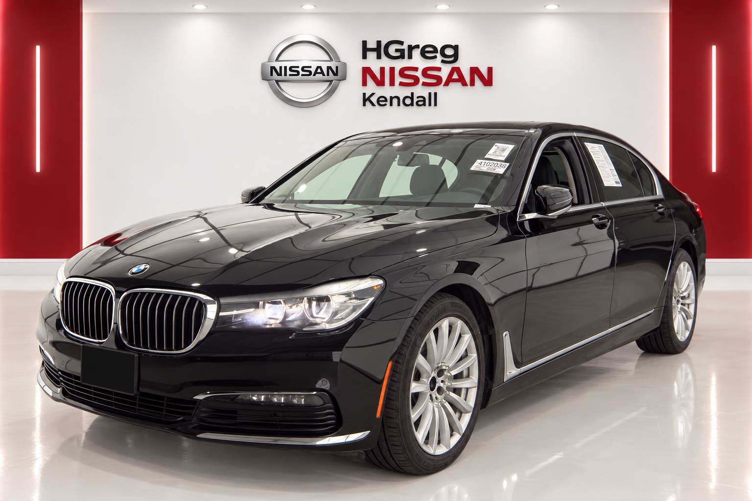 Used 2018 BMW 740i w/ Driver Assistance Package RWD image 3