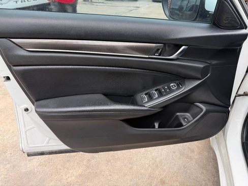 Used 2019 Honda Accord Sport image 12