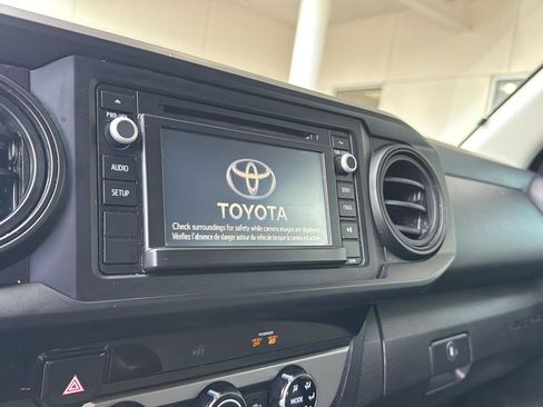 Used 2017 Toyota Tacoma SR5 image 20