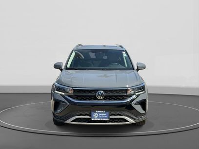 Certified 2022 Volkswagen Taos SE w/ Panoramic Sunroof Package
