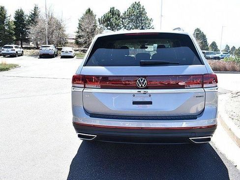 New 2025 Volkswagen Atlas SE image 5