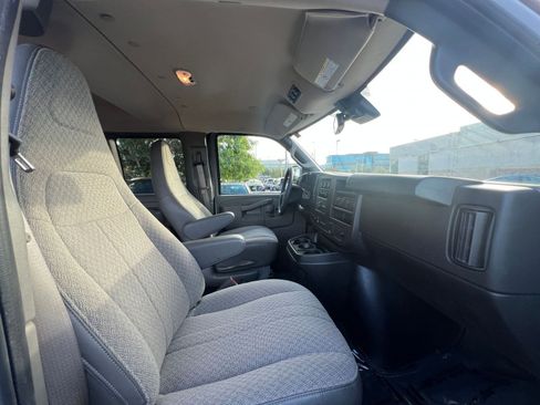 Used 2024 Chevrolet Express 3500 LT w/ LT Preferred Equipment Group image 27