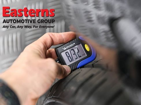 Used 2023 Tesla Model 3 Standard Range image 22