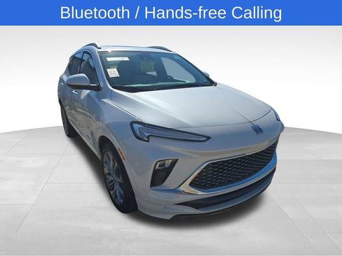Used 2025 Buick Encore GX Avenir w/ Avenir Convenience Package FWD image 4