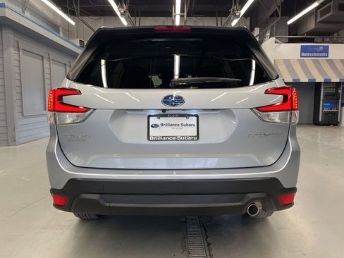 Certified 2024 Subaru Forester Limited image 6