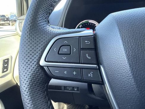 Used 2024 Toyota Sienna Limited image 28