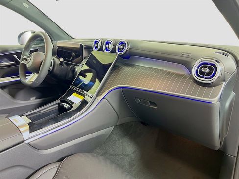 New 2025 Mercedes-Benz GLC 300 4MATIC image 31