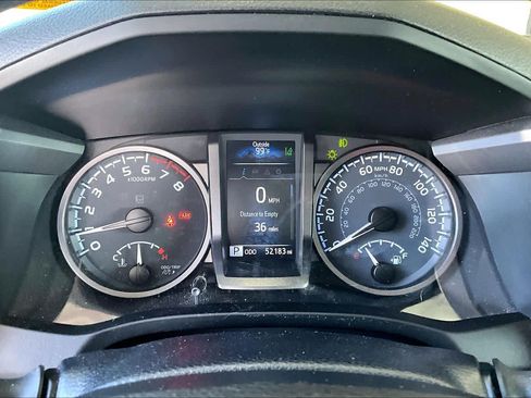 Used 2021 Toyota Tacoma TRD Off-Road w/ Technology Package AWD/4WD image 25