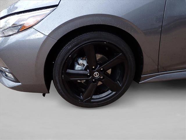Used 2023 Nissan Sentra SR w/ Midnight Edition Package FWD image 7