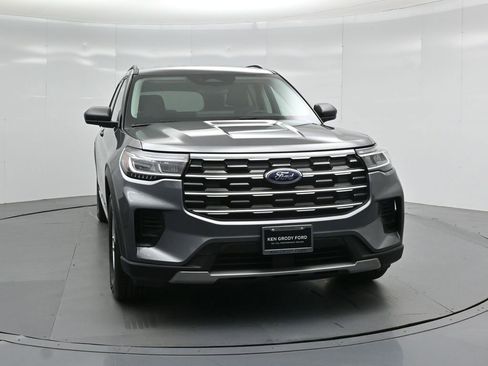 Certified 2025 Ford Explorer Active image 55