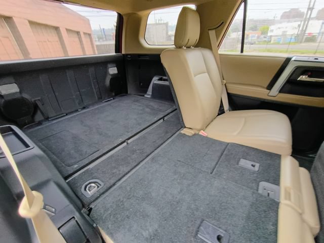 Used 2016 Toyota 4Runner SR5 RWD image 60