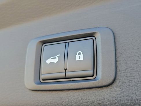 New 2026 Mitsubishi Outlander SE image 12