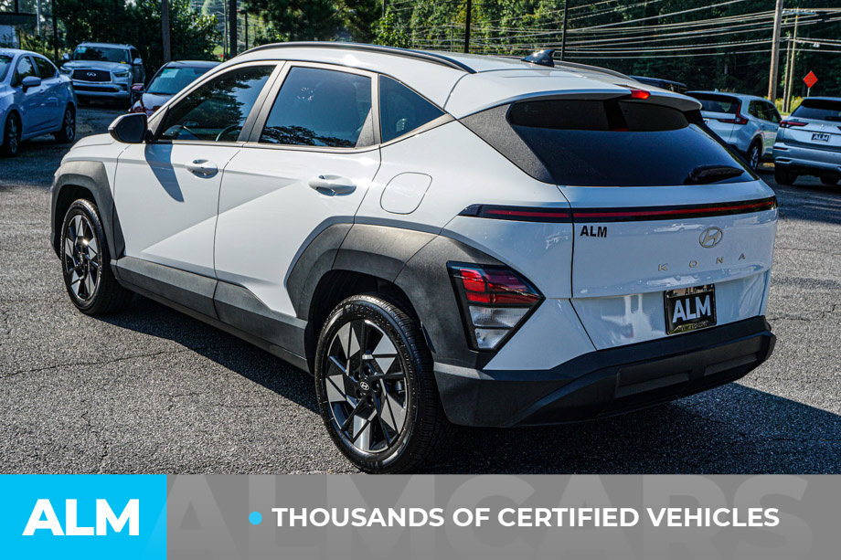 Used 2025 Hyundai Kona SEL FWD image 4