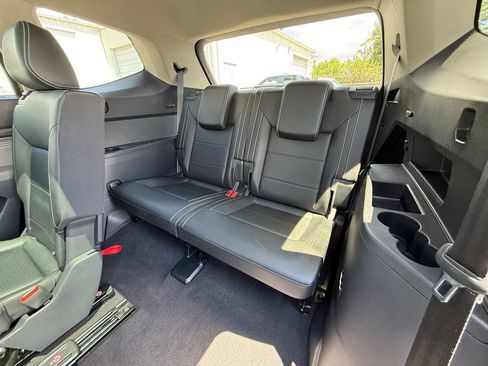 Used 2023 Volkswagen Atlas SE w/ Panoramic Sunroof Package AWD/4WD image 26