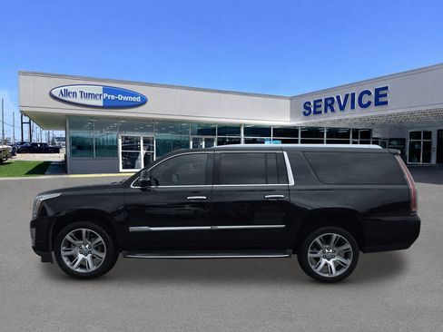 Used 2016 Cadillac Escalade ESV Luxury RWD image 5