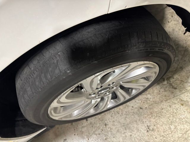 Used 2024 Lincoln Navigator Premiere AWD/4WD image 7