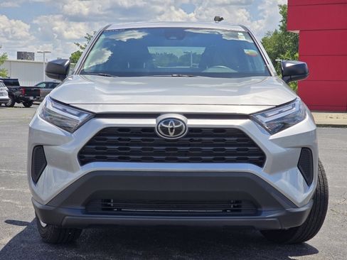 Certified 2024 Toyota RAV4 LE AWD/4WD image 8