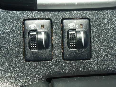 Used 2019 Toyota Highlander XLE FWD image 9