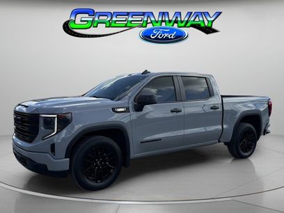 Used 2025 GMC Sierra 1500 Pro w/ Graphite Edition
