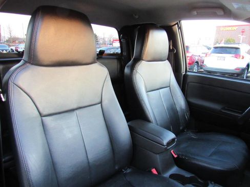 Used 2012 GMC Canyon SLE image 24