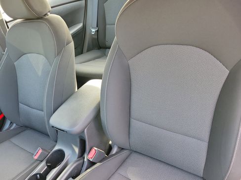 Used 2024 Kia Forte LXS w/ LXS Technology Package image 7