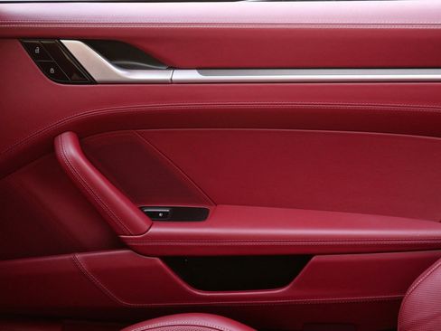 Used 2021 Porsche 911 Targa 4S image 17