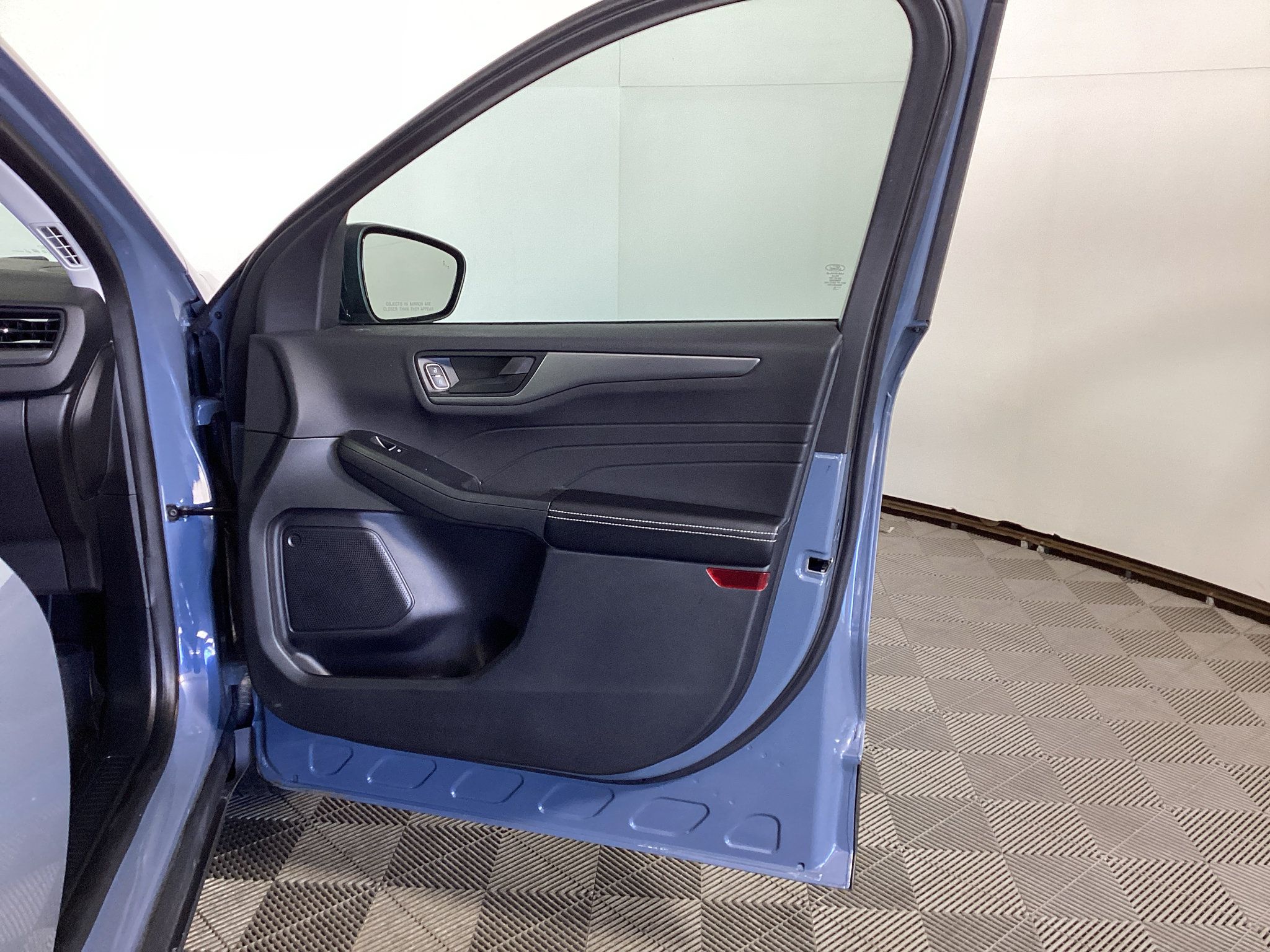 Certified 2023 Ford Escape Active AWD/4WD image 8