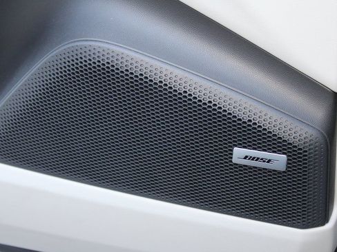 New 2025 Porsche Macan 4S Electric image 19