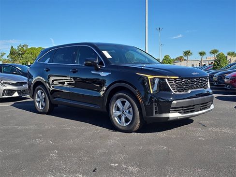 New 2026 Kia Sorento LX image 2