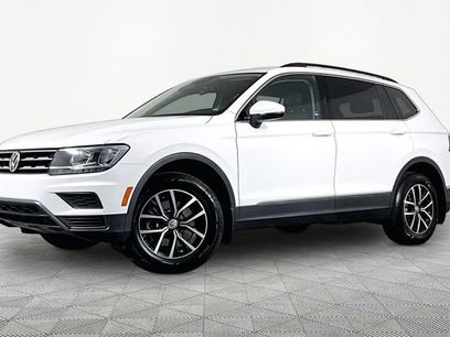 Used 2021 Volkswagen Tiguan SE w/ Panoramic Sunroof Package