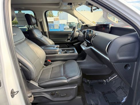 Certified 2025 Ford Expedition Platinum AWD/4WD image 20