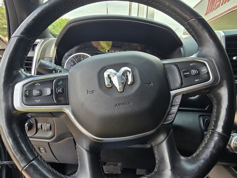 Used 2019 RAM 1500 Laramie w/ Sport Appearance Package AWD/4WD image 32