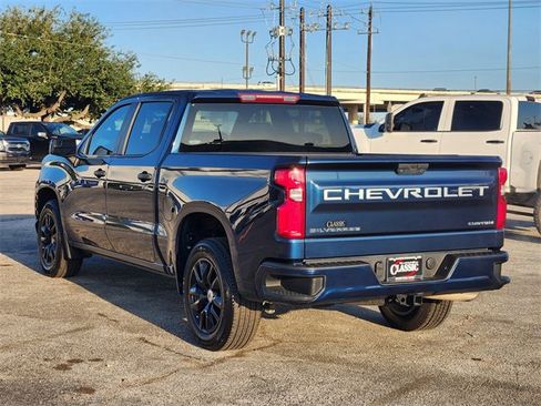 Used 2020 Chevrolet Silverado 1500 Custom w/ Custom Value Package image 5