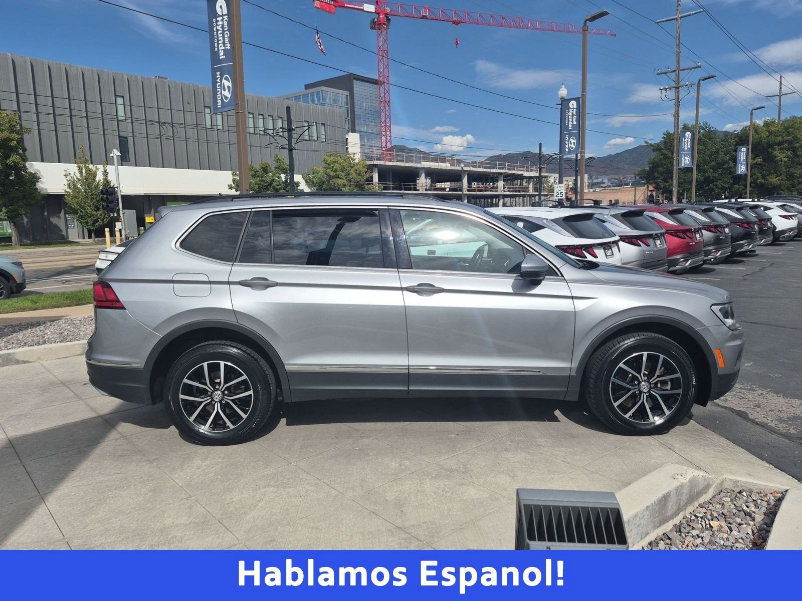Used 2021 Volkswagen Tiguan SE AWD/4WD image 2