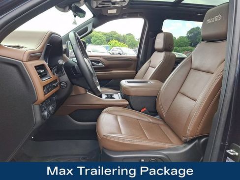 Used 2024 Chevrolet Tahoe High Country w/ Premium Package AWD/4WD image 2
