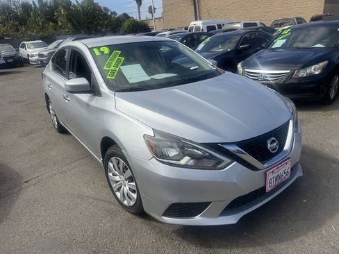 Used 2019 Nissan Sentra S FWD image 1