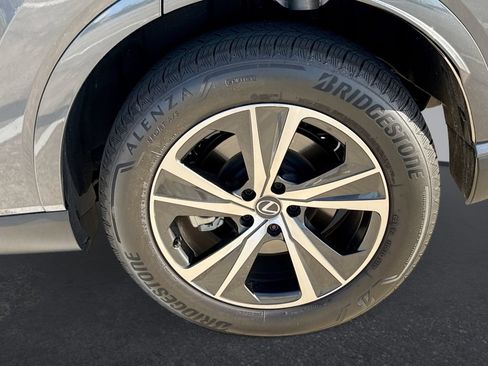 Used 2025 Lexus RX 350 Premium w/ Accessory Package (Z1) FWD image 31