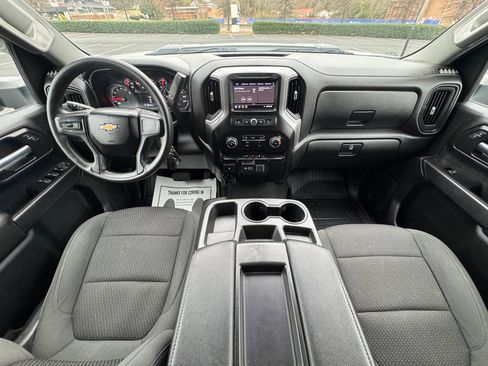 Used 2021 Chevrolet Silverado 2500 Custom w/ Custom Value Package image 19