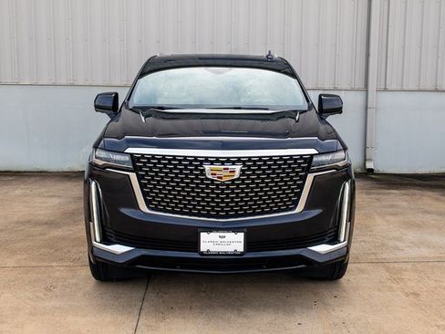 Certified 2022 Cadillac Escalade Premium Luxury image 2