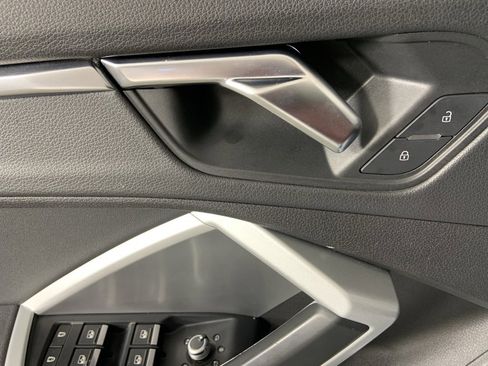 Used 2021 Audi Q3 2.0T Premium image 21