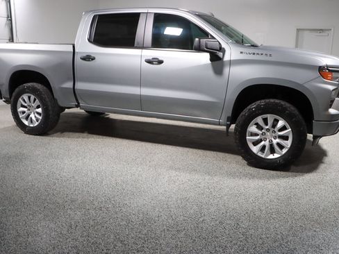 Used 2024 Chevrolet Silverado 1500 Custom AWD/4WD image 6
