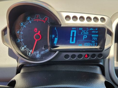 Used 2014 Chevrolet Sonic LT FWD image 7