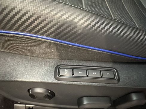 Used 2024 Volkswagen Golf R AWD/4WD image 13
