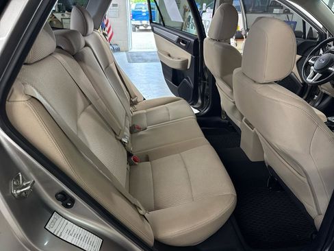 Used 2017 Subaru Outback 2.5i Premium AWD/4WD image 50