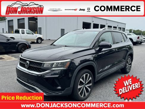 Used 2022 Volkswagen Taos SE FWD image 1